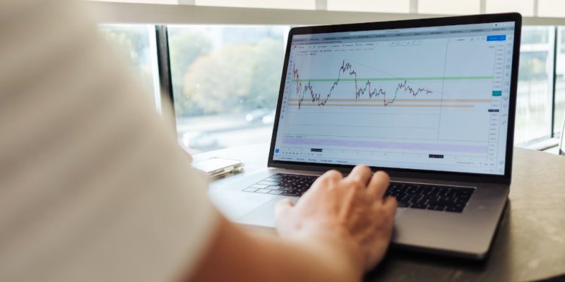 Developing a COT Report Trading Strategy